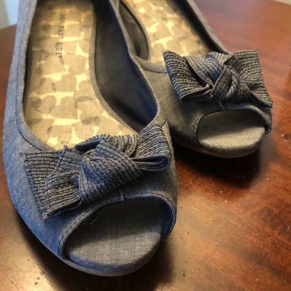 Payless faux denim open toe kitten heel shoes size 11 - Picture 2 of 3